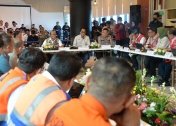 Menhub dan Menko PMK Tinjau Pelabuhan Merak Banten