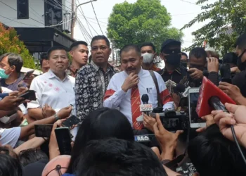 Diusir Oknum TNI, Pengacara Kamarudin Simanjuntak Melawan