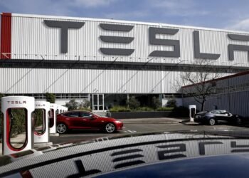 Penjualan Turun, Tesla PHK 2.688 Karyawan di Pabrik Texas