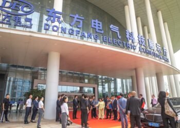 Ke Kantor Pusat Dongfang Elektric di Tiongkok, Puan Diperlihatkan Produksi Mobil Hidrogen