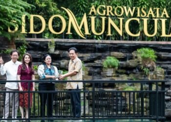 Ke Pabrik Sido Muncul, Puan Cerita Hobi Minum Jamu Sejak Masih Gadis