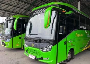 Hino Pasok Armada Untuk PO Puspa Jaya