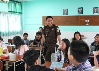JMS Kejari Tangsel Ajak Siswa SMP Jadi Pelopor Kesadaran Hukum