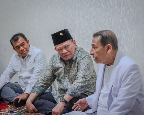 Ketua DPD RI, AA LaNyalla Mahmud Mattalitti saat memberi sambutan pada Pra Muktamar ke-13 Jam'iyyah Ahlith Thoriqoh al-Mu'tabaroh an-Nahdliyyah (JATMAN) di Subang, Jawa Barat/foto: dok DPD RI