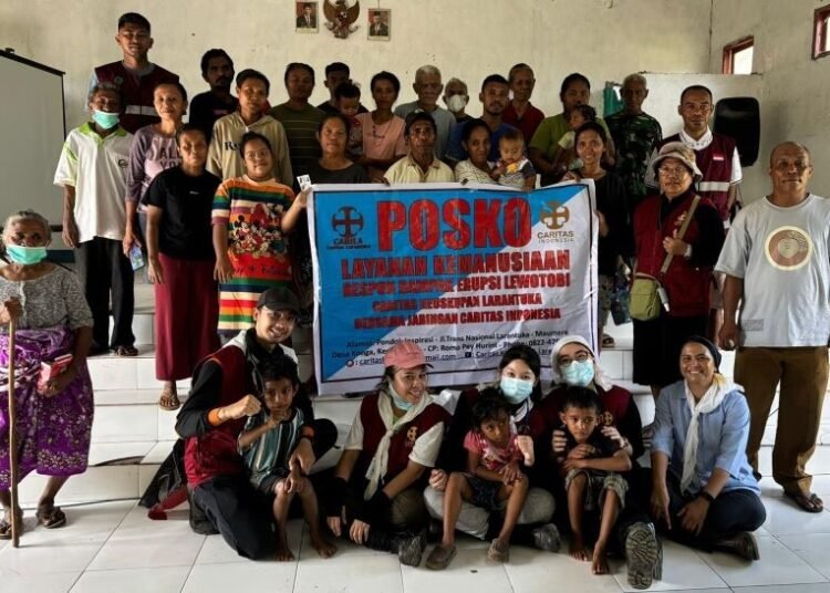 ALUMNI UNIKA ATMA JAYA MEMBANTU KORBAN LEWOTOBI MELALUI RELAWAN KEMANUSIAAN PERLUNI