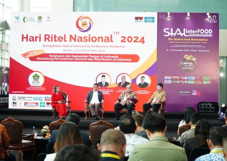 Kepala Badan Pangan Nasional/ National Food Agency (NFA) Arief Prasetyo Adi pada acara Leaders Forum dalam rangkaian Hari Ritel Nasional 2024 yang mengusung tema Ketahanan dan Kedaulatan Pangan di Indonesia, Mendukung Pertumbuhan Ekonomi dan Ritel Modern di Indonesia di Jakarta, Kamis (14/11/2024