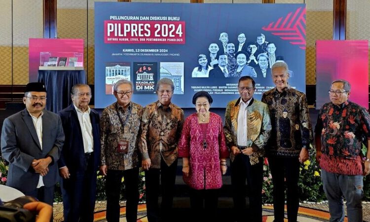 KETUA UMUM PDIP, Megawati Soekarnoputri saat menyampaikan keynote speach Peluncuran dan Diskusi Buku Berjudul: Pilpres 2024 Antara Hukum, Etika, dan Pertimbangan Psikologis di Jakarta, Kamis (12/12/2024).