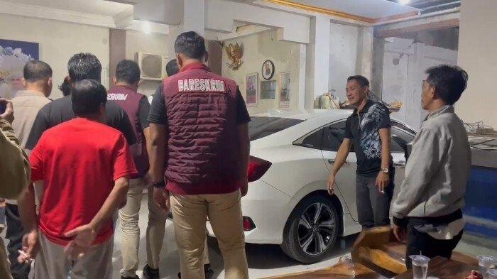 Bareskrim Geledah Kantor Hingga Rumah Kades Kohod Tangerang - Berita Moneter