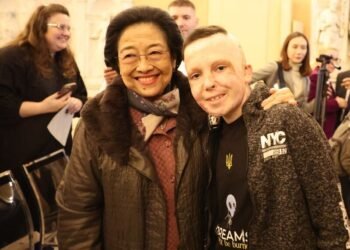 Momen Hangat Megawati Semangati Penyintas Korban Perang Ukraina: Be Strong!