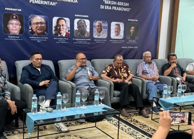 Peneliti Pusat Riset Politik dari Badan Riset dan Inovasi Nasional (BRIN) Syafuan Rozi diskusi publik yang digelar oleh Lembaga Pemilih Indonesia (LPI), di Jakarta, pada Senin, 10 Maret 2025. Kegiatan itu sendiri mengusung tema, "BERSIH-BERSIH DI ERA PRABOWO" dan Launching Survei "Pandangan Publik Terhadap Peran Wantimpres Dalam Kinerja Pemeirntah."