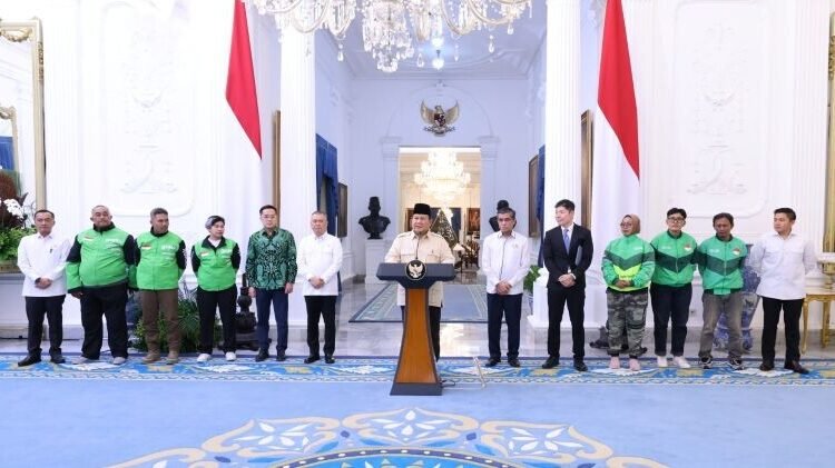 Presiden RI Prabowo Subianto mengumumkan Bonus Hari Raya (BHR) untuk ojek online (ojol) baik pengemudi maupun kurir.