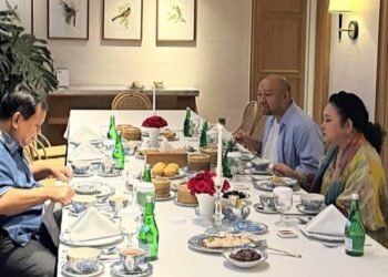 Prabowo Buka Puasa Bersama Didit dan Titiek, Warganet: Masyaallah, Adem!