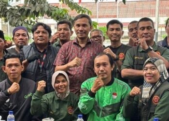 DPR Perjuangkan Potongan Tarif 30% dari Aplikator yang Beratkan Driver Ojol