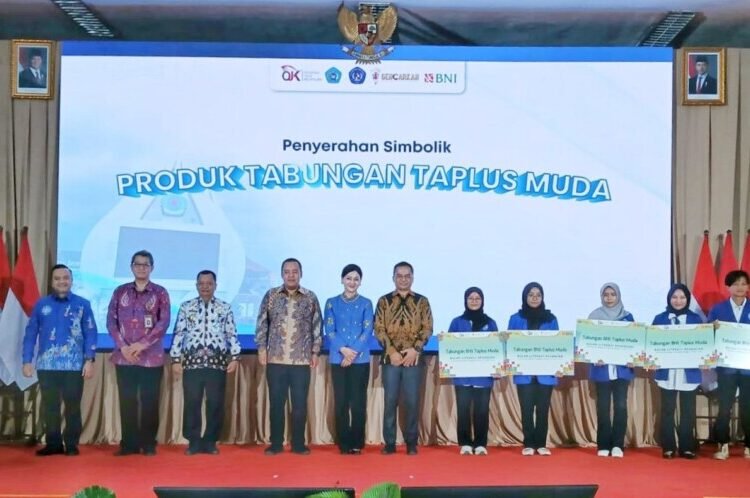 BNI bersama Otoritas Jasa Keuangan (OJK) menggelar edukasi keuangan bagi Mahasiswa di Universitas Muhadi Setiabudi, Brebes, Kamis (22/05).