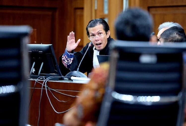 Patra M. Zen, pengacara Hasto Kristiyanto,