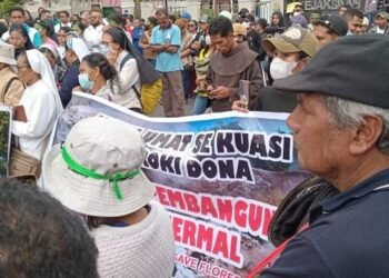 Umat Katolik Kevikepan Bajawa Gelar Aksi Damai Tolak Geotermal