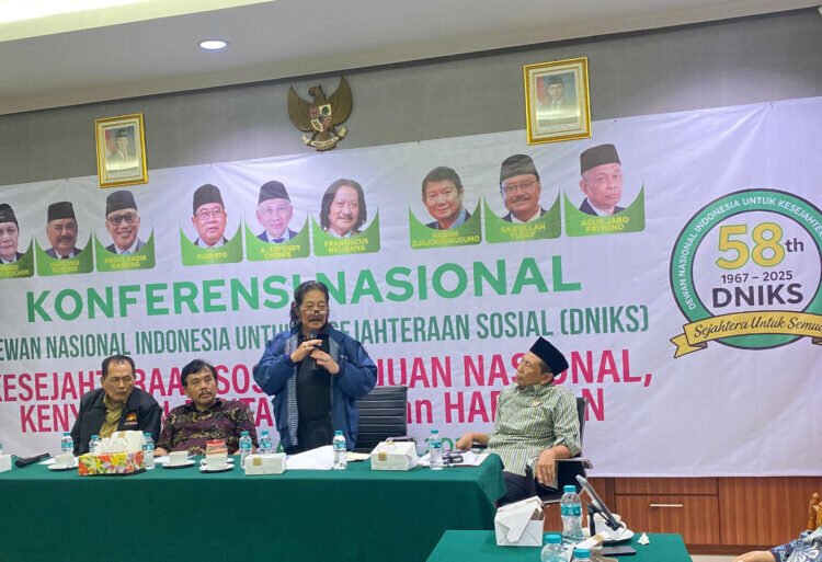 Ketua Badan Pengarah DNIKS Fransiscus Welirang sedang menjelaskan posisi dana CSR/Foto: DNIKS