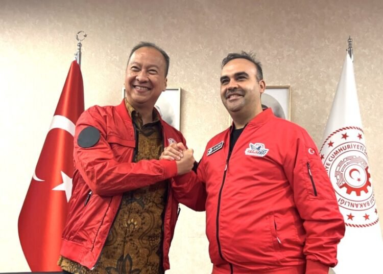 Pertemuan bilateral antara Menteri Perindustrian Republik Indonesia, Agus Gumiwang Kartasasmita dengan Menteri Perindustrian dan Teknologi Turki, Mehmet Fatih Kacir.