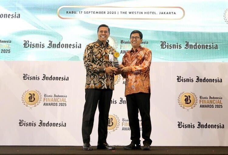 PT Bank Syariah Indonesia Tbk (BSI) memperoleh penghargaan Best Performance Sharia Bank 2025 dari media Bisnis Indonesia. Penghargaan tersebut diterima langsung oleh Direktur Utama BSI Anggoro Eko Cahyo di Jakarta, Jumat (19/9)