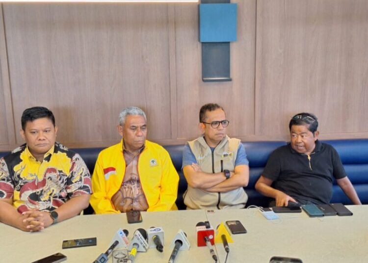 Wakil Ketua Umum Partai Golkar Idrus Marham menyikapi putusan MK atas kemenangan pasangan Mathius Fakhiri dan Aryoko Rumaropen sebagai Gubernur dan Wakil Gubernur Papua terpilih periode 2025-2030.