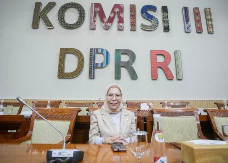Anggota Komisi III DPR RI Lola Nelria Oktavia