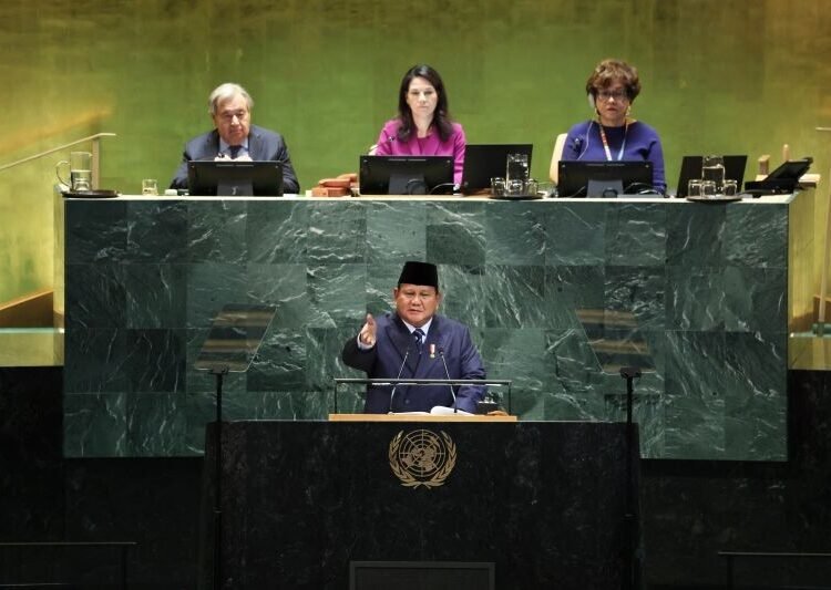 Dalam pidatonya di Sidang Umum Perserikatan Bangsa-Bangsa (PBB), Selasa, (23/9), di New York, Presiden RI Prabowo Subianto mengajak dunia menggunakan sains dan ilmu pengetahuan untuk mengangkat bukan untuk saling menghancurkan.