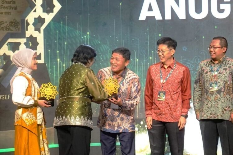 Bank Indonesia menobatkan BSI sebagai Bank Umum Syariah Pendukung Pembiayaan Eksyar Terbaik dalam rangkaian acara Indonesia Sharia Economic Festival (ISEF) 2025.