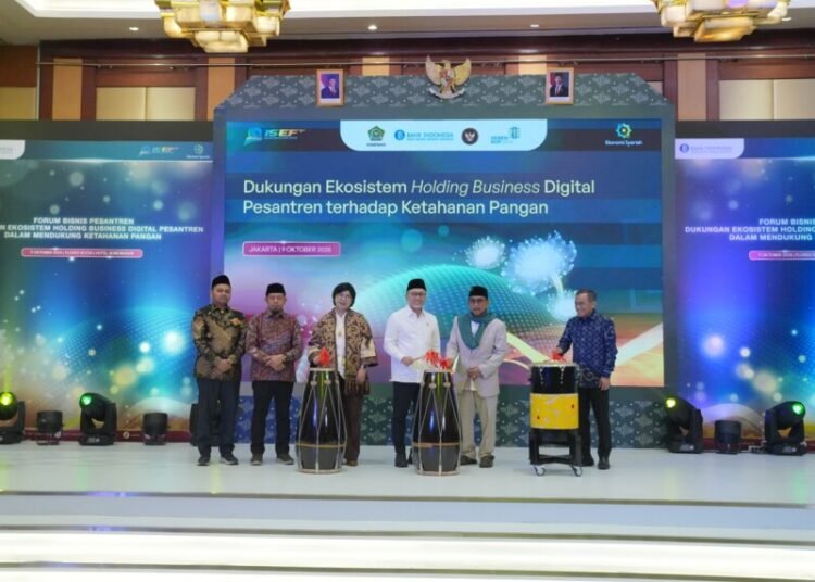 Peluncuran Dukungan Ekosistem Holding Business Digital Pesantren terhadap Ketahanan Pangan, sebagai bagian dari rangkaian Indonesia Sharia Economic Festival (ISEF) ke-12, di Jakarta (9/10).