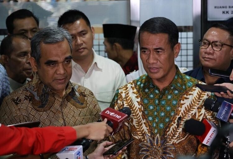 Ketua MPR RI H. Ahmad Muzani bersama Menteri Pertanian Amran Sulaiman membuka acara Festival dan Expo Asosiasi Peternak dan Penggemuk Sapi Indonesia (APPSI) di Jember, Jawa Timur