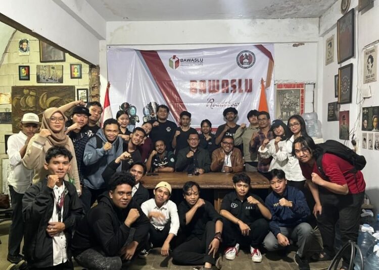 Bawaslu DKI Jakarta melanjutkan safari penguatan kelembagaan di Markas GMNI Pancoran, Jakarta Selatan, pada Kamis, 4 Desember 2025.