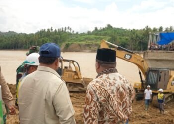 Prabowo Janji Perbaiki Bendungan hingga Sawah, Kirim Cadangan Pangan ke Aceh