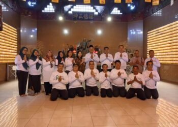 Semua Agama Satu Tujuan: Kemenag Iin Sholihin Tanam Ribuan Pohon Cegah Bencana di 13 Kecamatan!