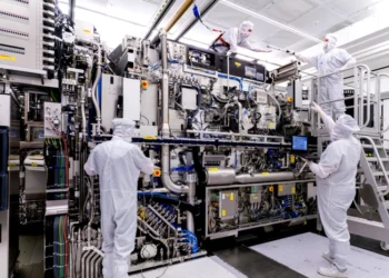 Perusahaan AS-Jerman Buat Pabrik Semikonduktor-Kaca Rp444 Triliun di Batam