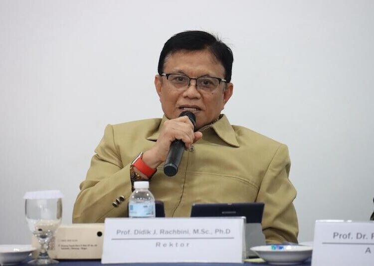 Constitutional Court Hearing: Spotlight on Diploma Issues and Political Practices